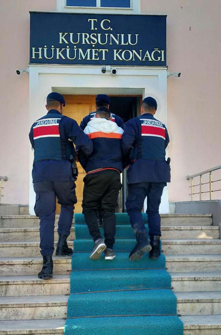 Aranma kaydı bulunan 2 şahıs yakalandı