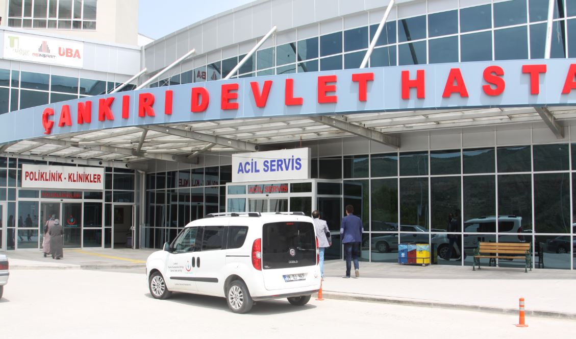 Hasta yakınlarından doktora darp