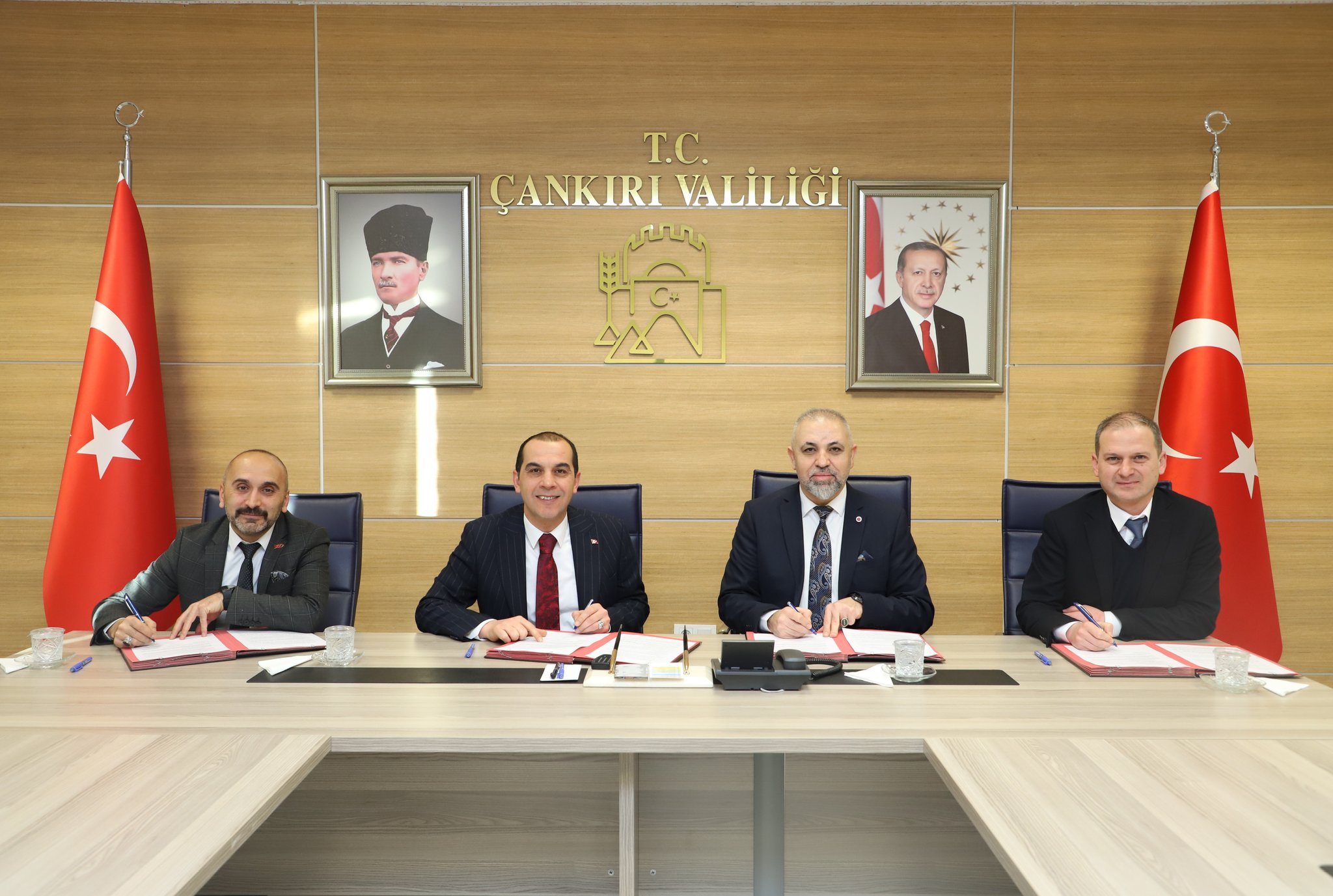 Yakınkent OSB’ye acil sağlık hizmetleri istasyonu kurulması için imzalar atıldı