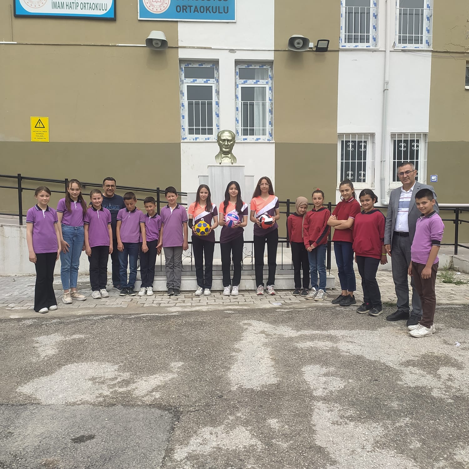 İyiliğin sultanlarını kutluyoruz!