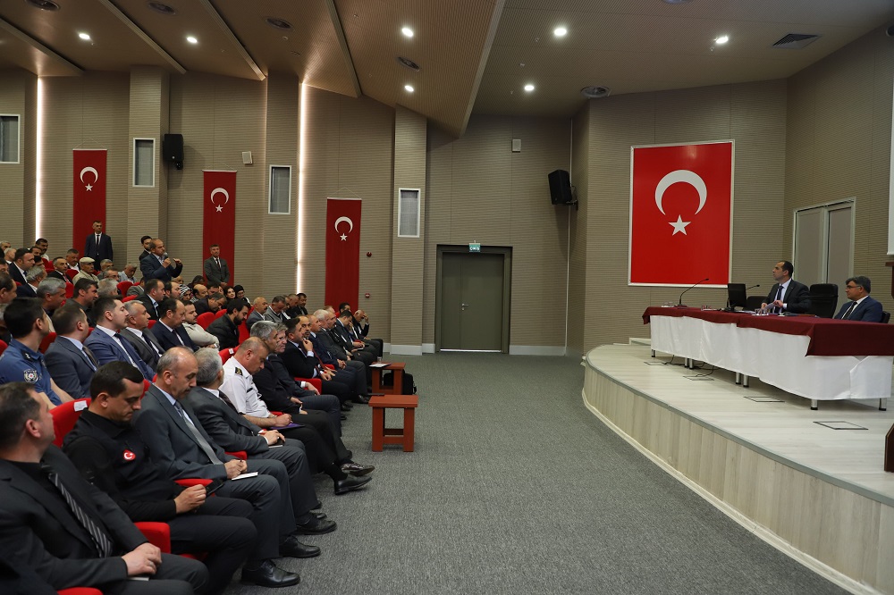 Vali Taşolar: Düğün davetiyelerine ‘Bu düğünde silah atılmayacaktır’ yazılmasını istiyoruz