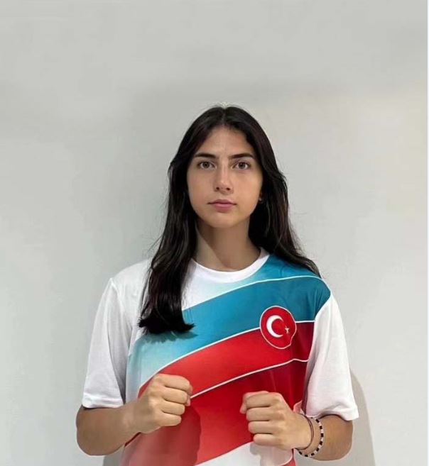 Ecrin Özkan, Avrupa beşincisi oldu